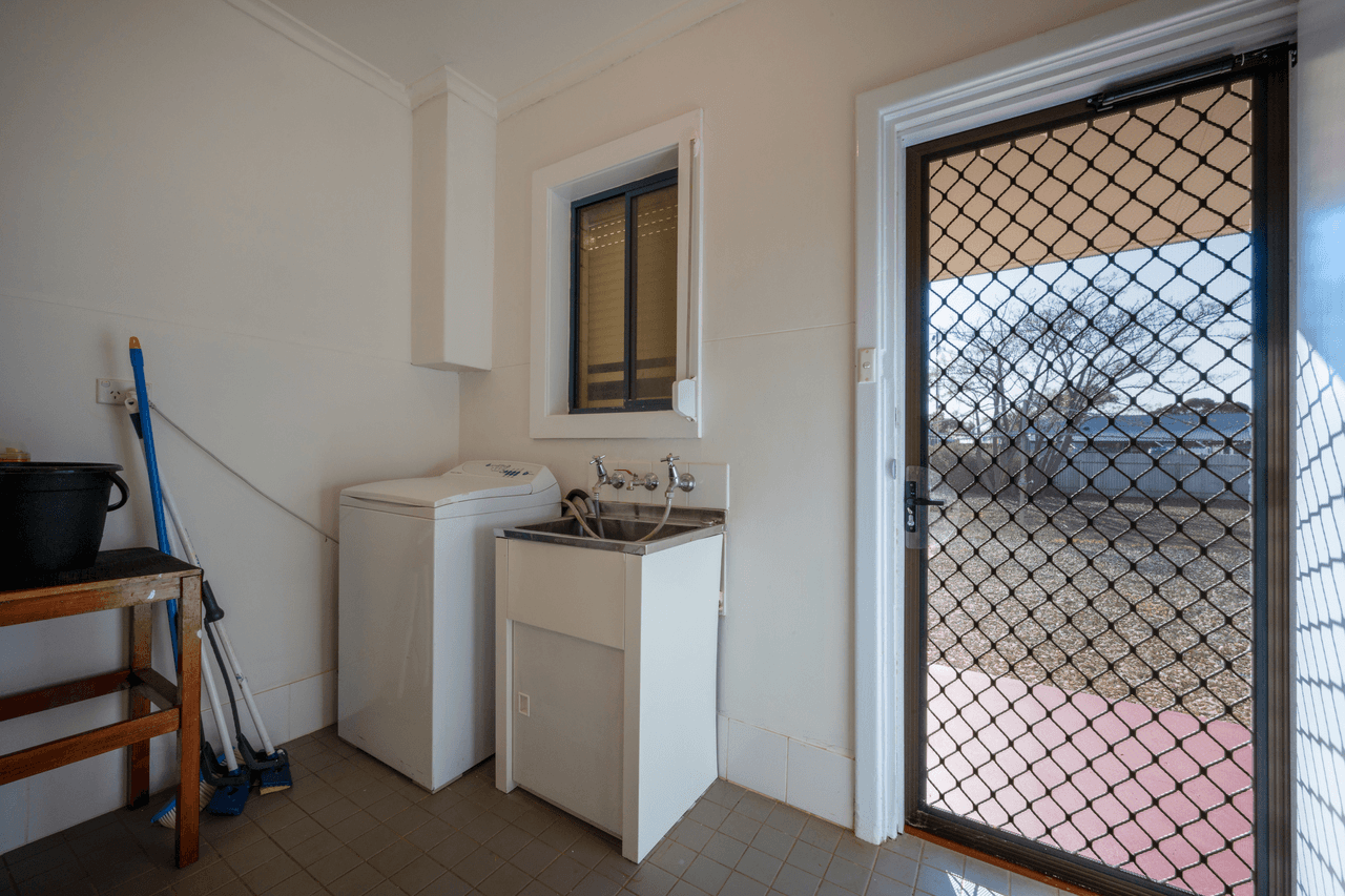 16 Perkins Street, WHYALLA STUART, SA 5608