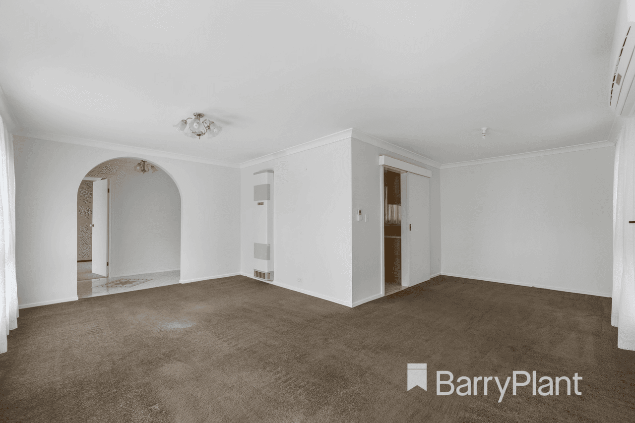 32 Dobell Crescent, Werribee, VIC 3030