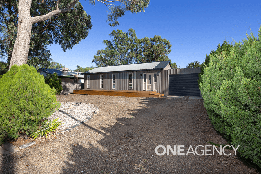 9 BEST STREET, URANQUINTY, NSW 2652