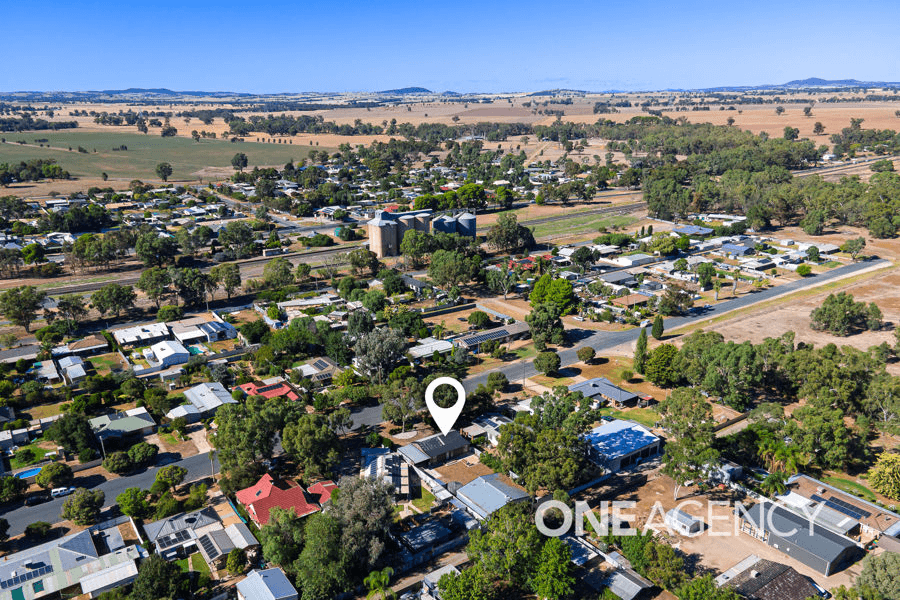 9 BEST STREET, URANQUINTY, NSW 2652
