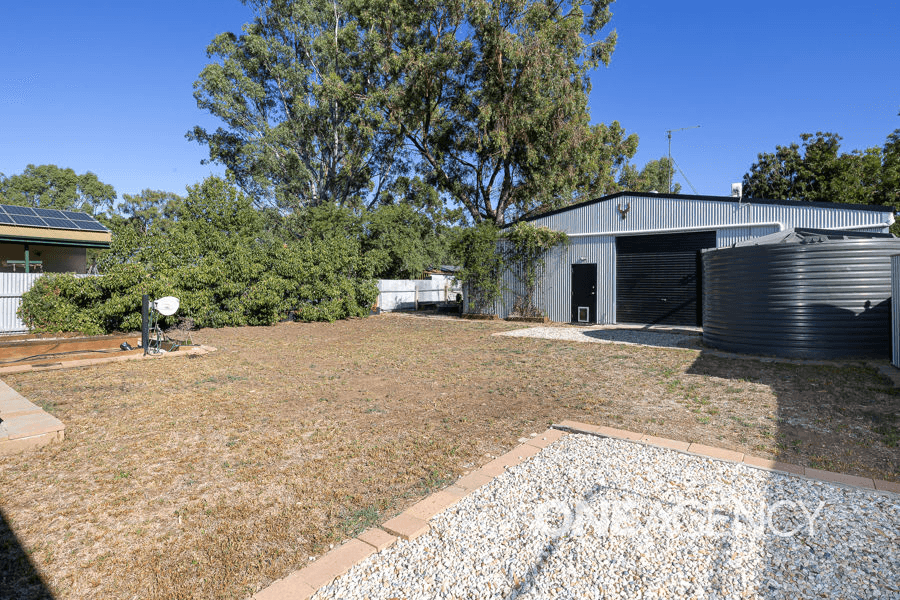 9 BEST STREET, URANQUINTY, NSW 2652