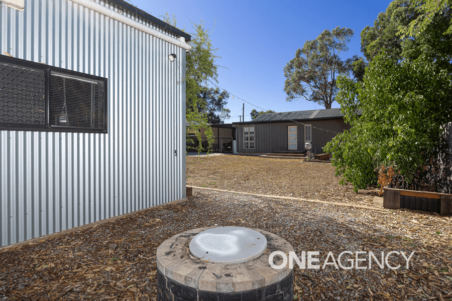 9 BEST STREET, URANQUINTY, NSW 2652