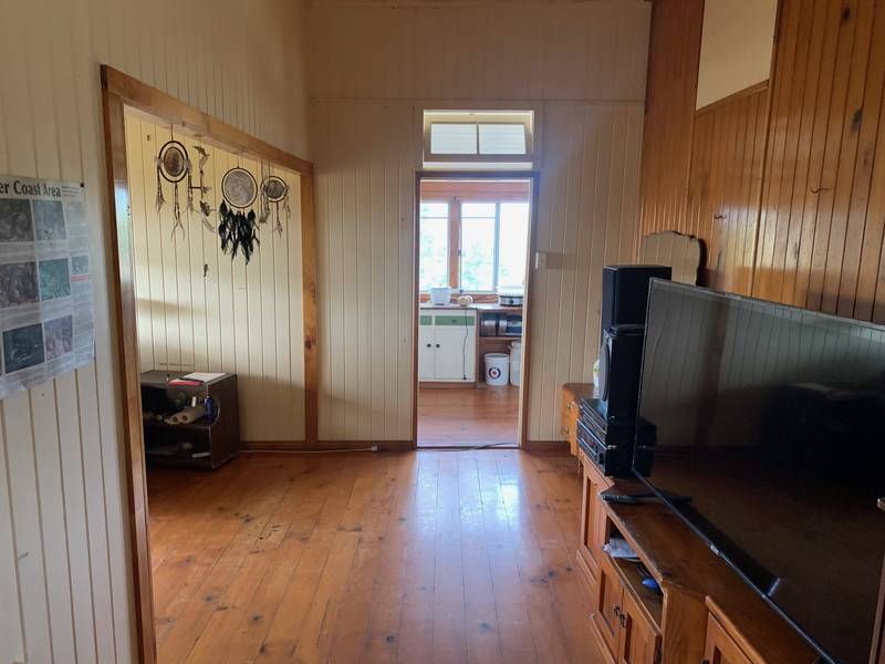 14 Lassig St, Moore Park Beach, QLD 4670