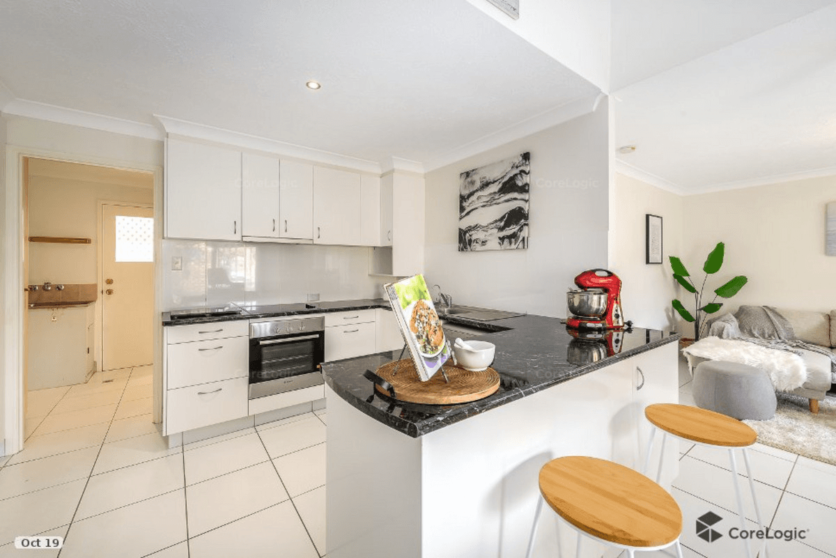 25/172 Barrier Reef Drive, Mermaid Waters, QLD 4218
