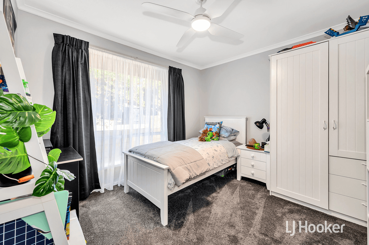 18 Platten Avenue, HILLBANK, SA 5112