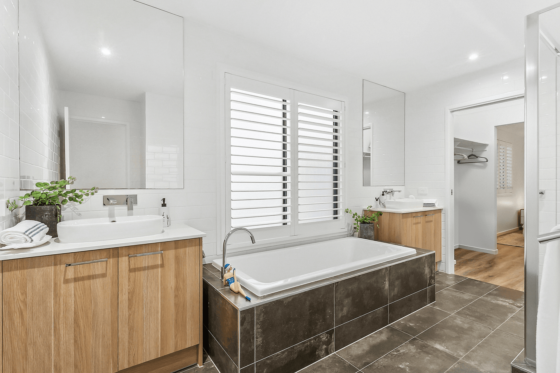 9 Cusack Parade, Wynnum, QLD 4178