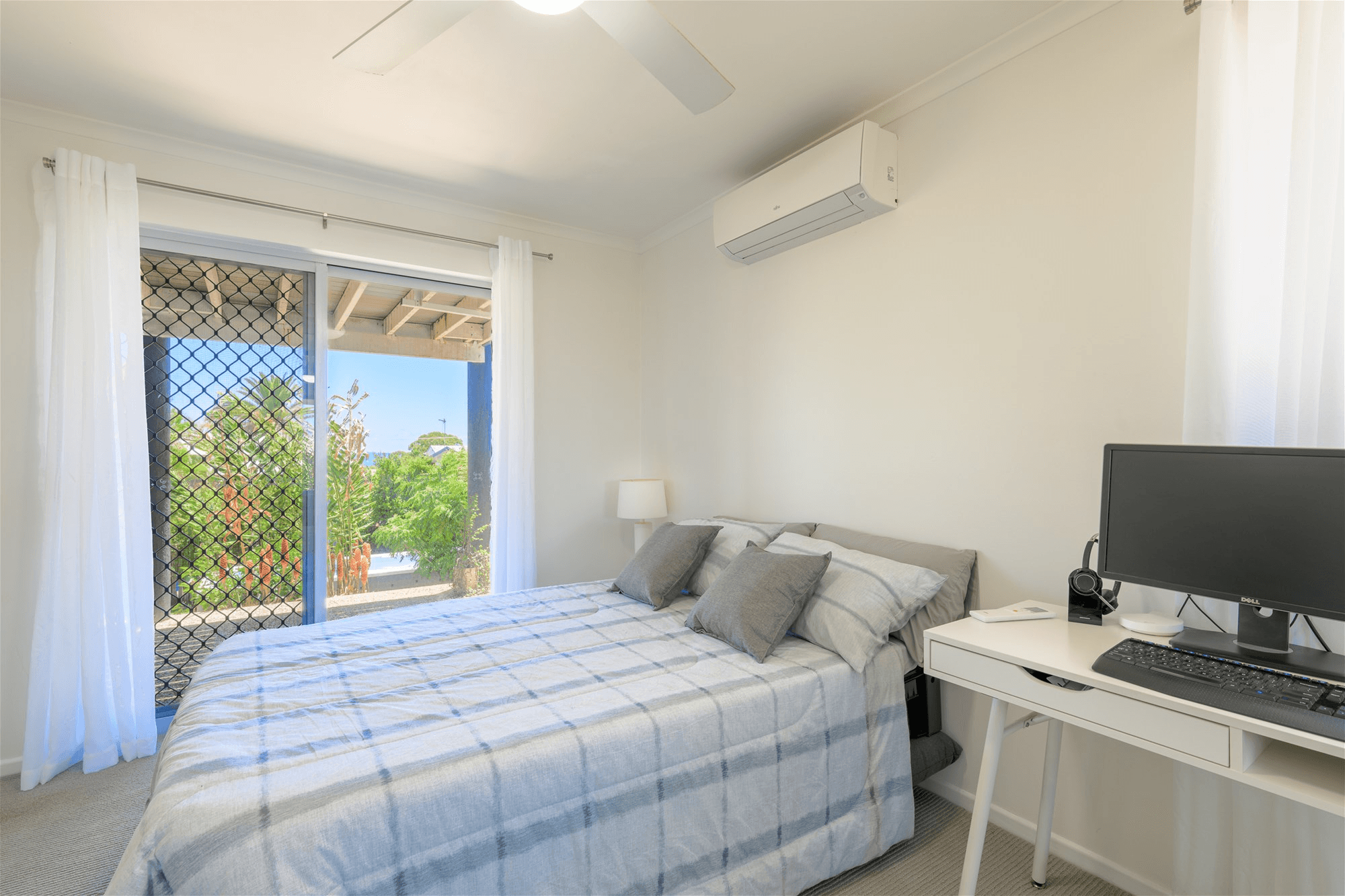 40 Booth Avenue, TANNUM SANDS, QLD 4680