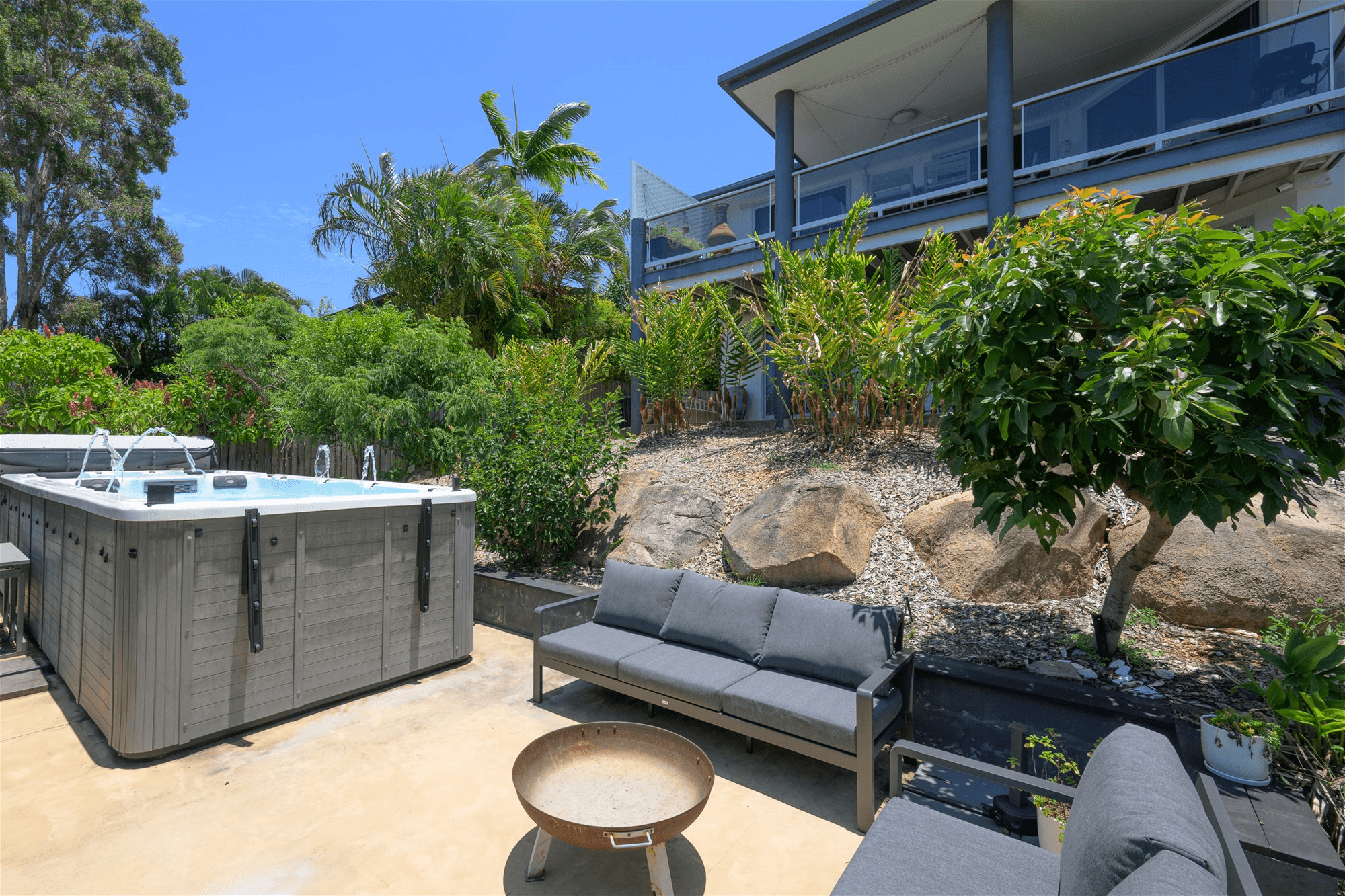 40 Booth Avenue, TANNUM SANDS, QLD 4680