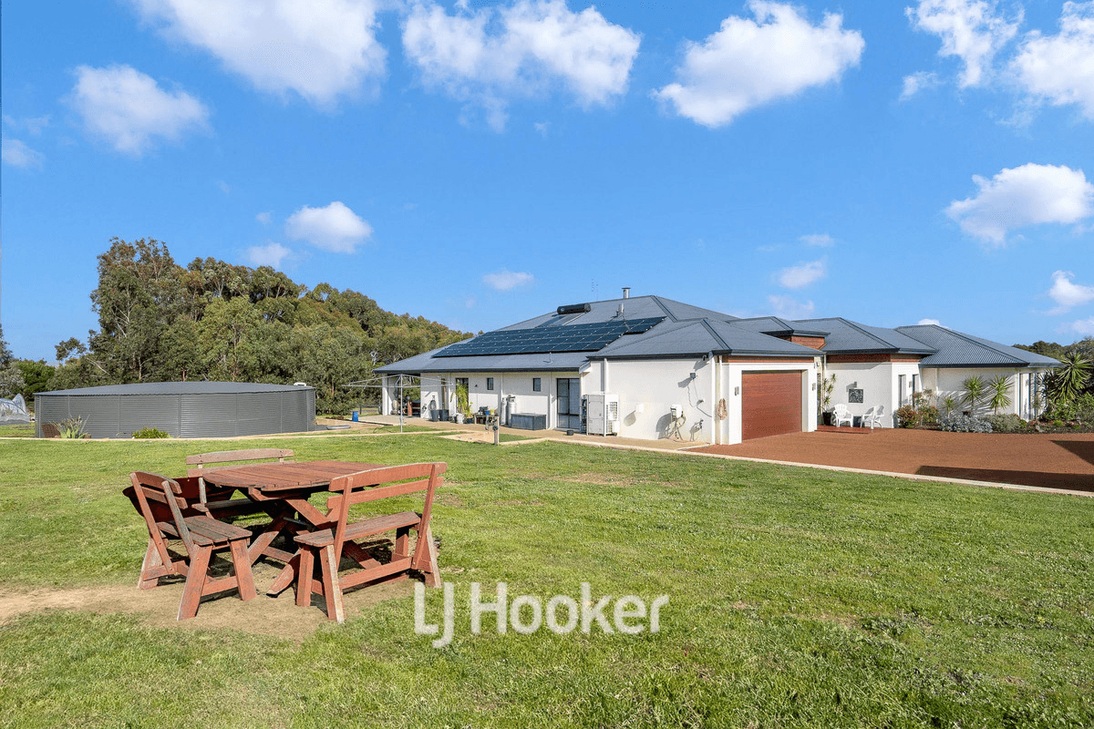 20 Hebrides Close, QUINDALUP, WA 6281