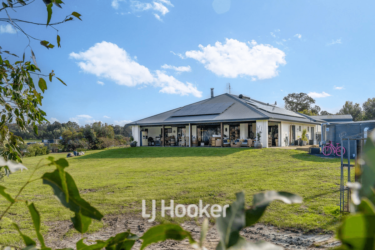 20 Hebrides Close, QUINDALUP, WA 6281