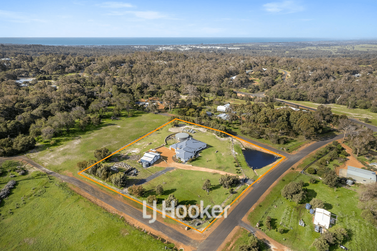 20 Hebrides Close, QUINDALUP, WA 6281