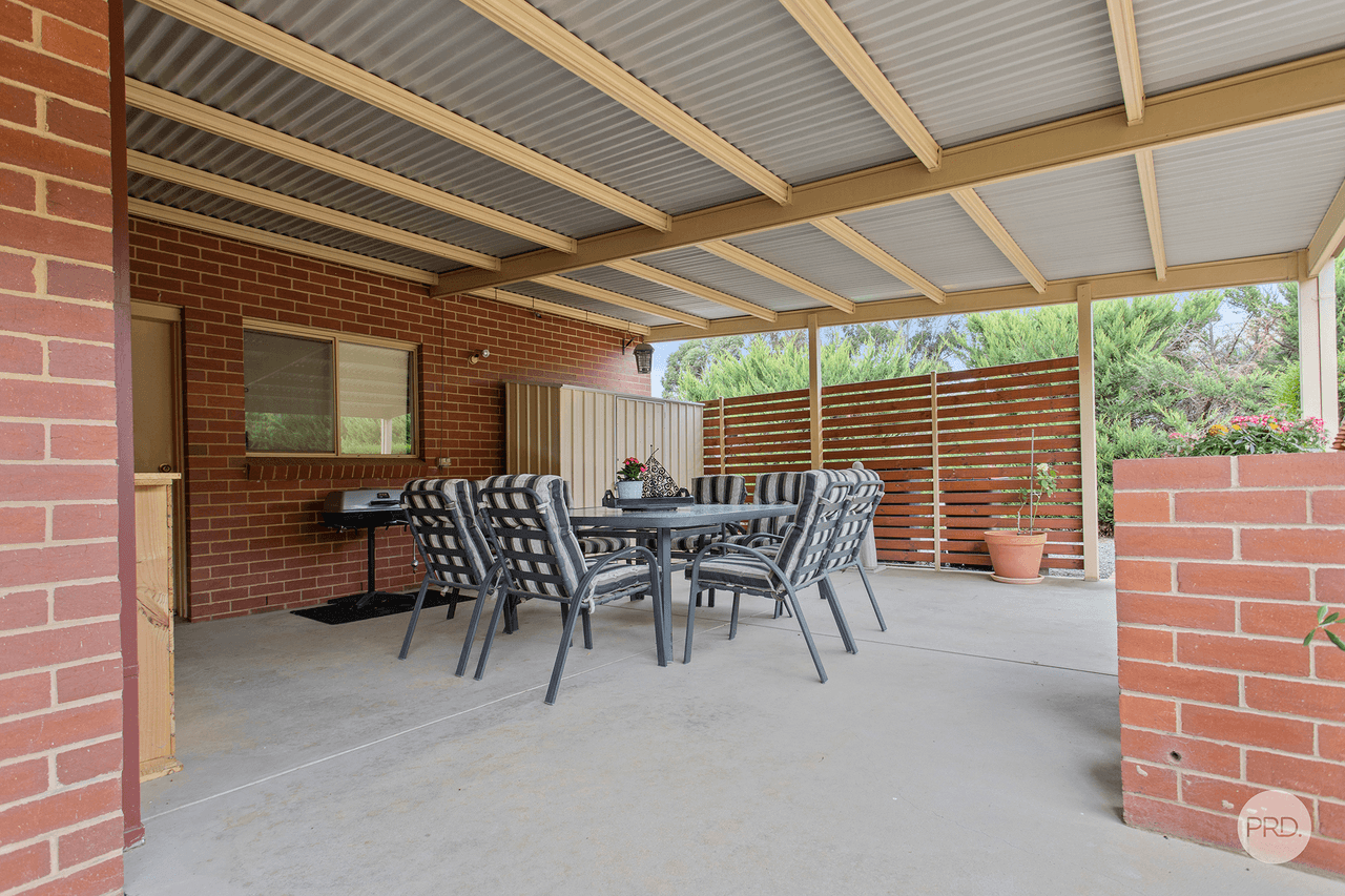 14 Michelle Drive, MAIDEN GULLY, VIC 3551