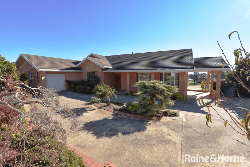 13 Borrodell Drive, ORANGE, NSW 2800