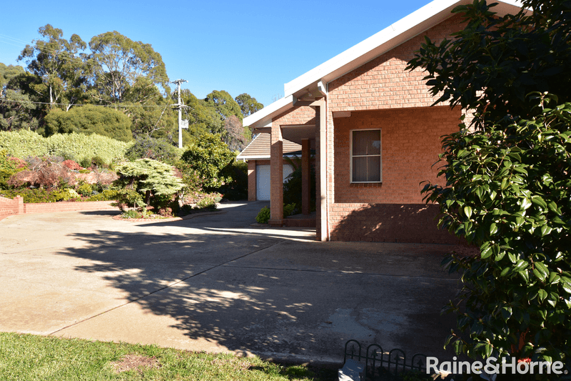 13 Borrodell Drive, ORANGE, NSW 2800