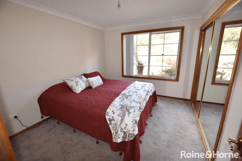 13 Borrodell Drive, ORANGE, NSW 2800