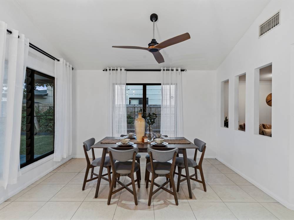 22 Waterville Drive, THORNLANDS, QLD 4164