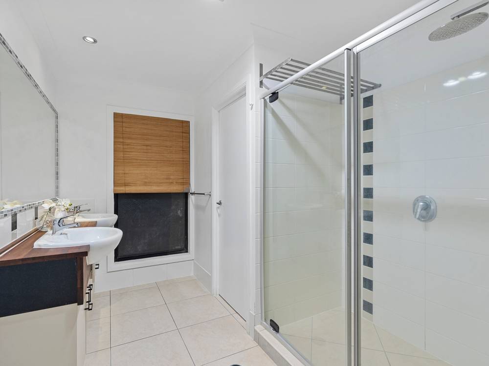 22 Waterville Drive, THORNLANDS, QLD 4164