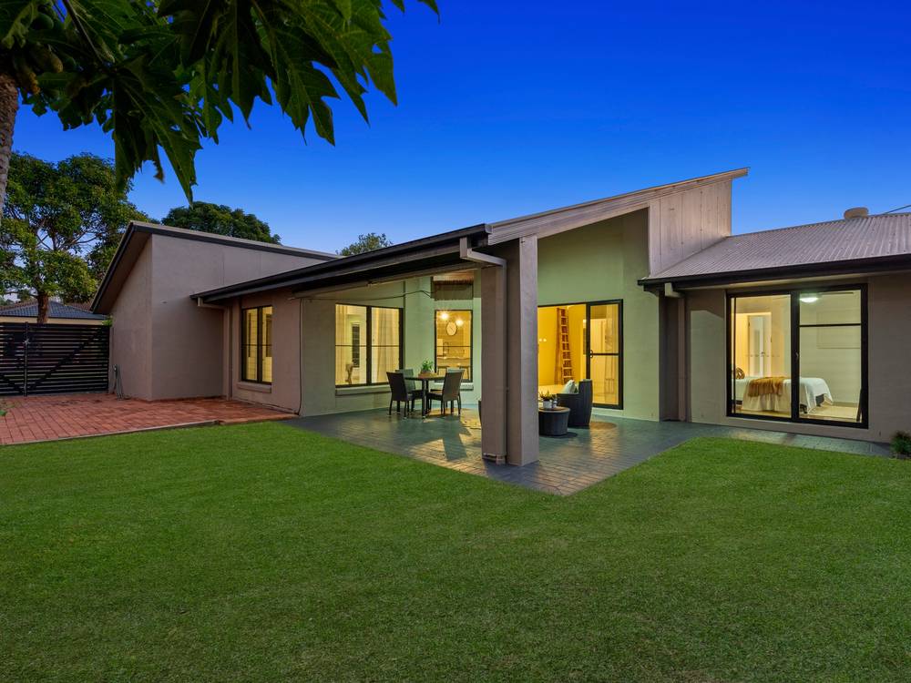 22 Waterville Drive, THORNLANDS, QLD 4164