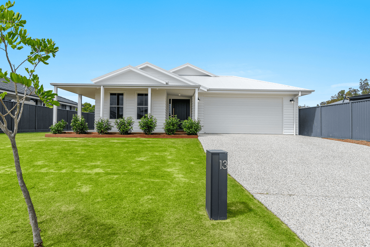 13 Ffloyd Court, YAMBA, NSW 2464