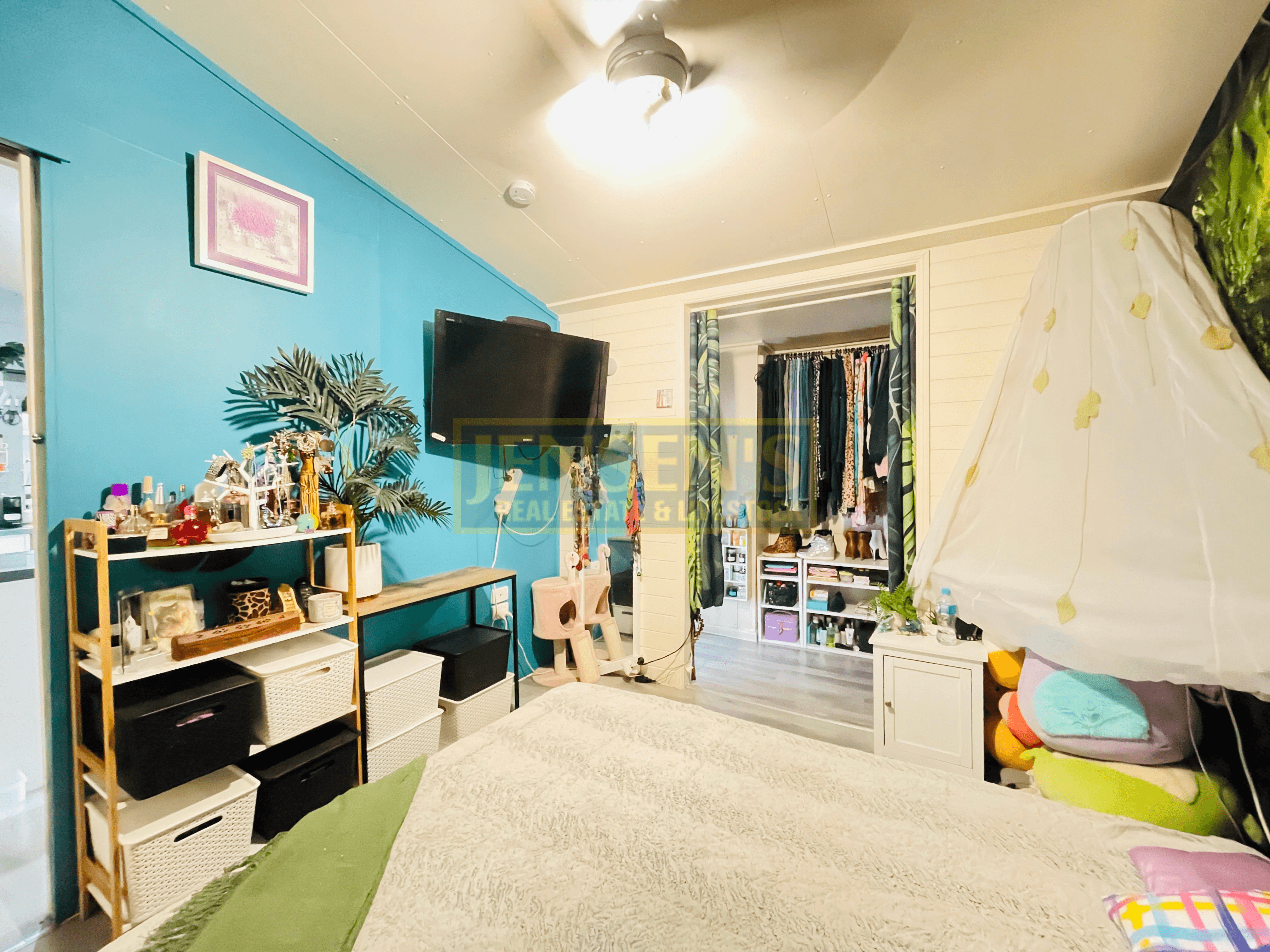 35 Melville Street, CHARTERS TOWERS CITY, QLD 4820