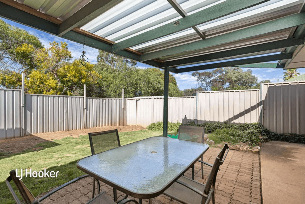 14 Boronia Court, CRAIGMORE, SA 5114