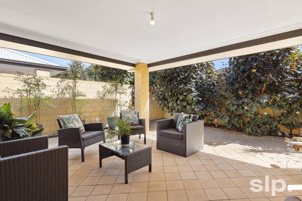 21 Honeydew Trail, Wannanup, WA 6210