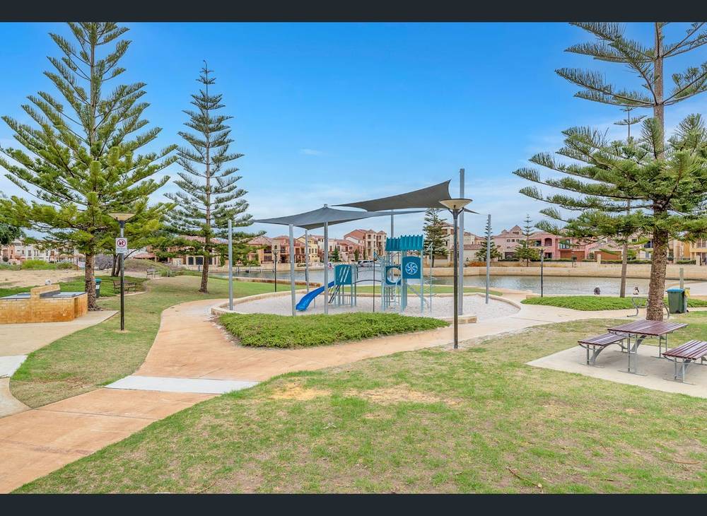 21 Honeydew Trail, Wannanup, WA 6210