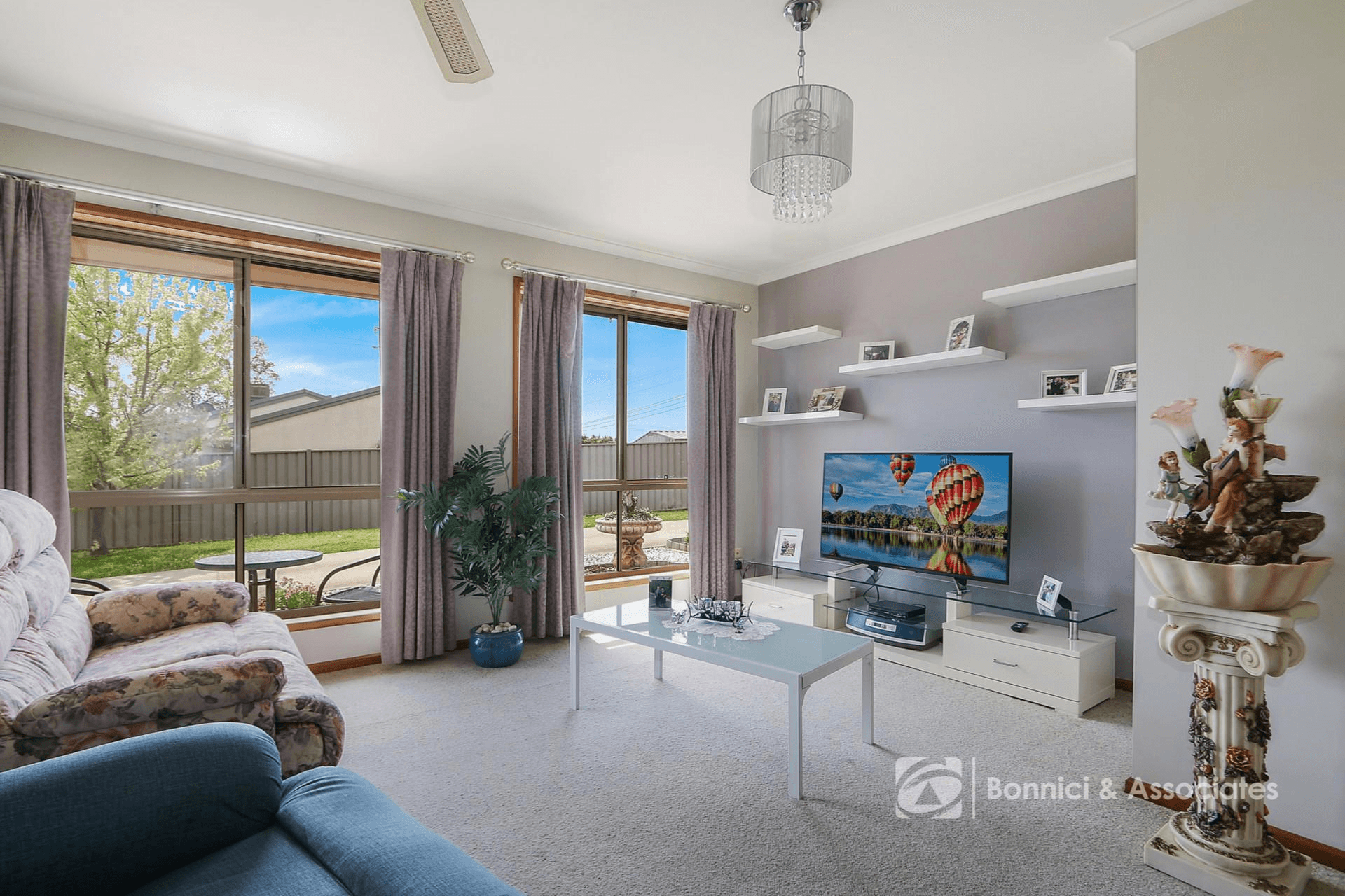 2/1 Kingfisher Drive, West Wodonga, VIC 3690