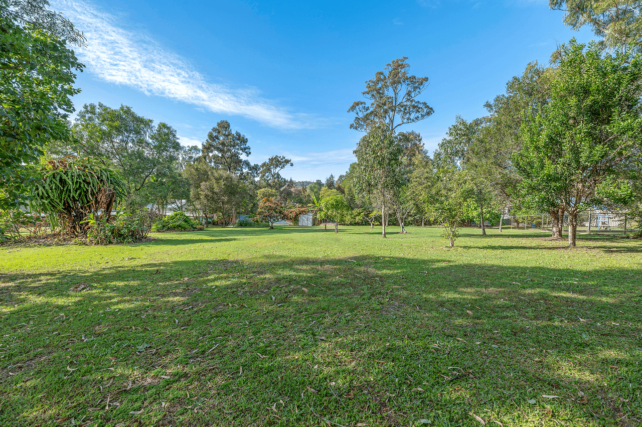 11 Idaho Place, OXENFORD, QLD 4210