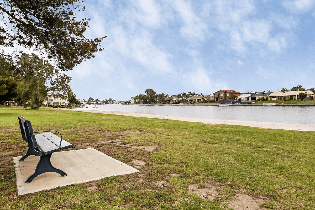 1/1 Moorea Court, West Lakes, SA 5021