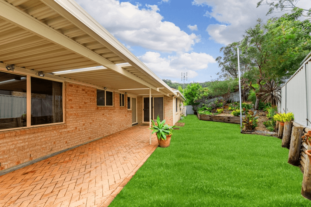 1 Finch Place, POINT CLARE, NSW 2250