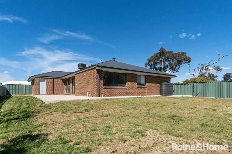 44 Melaleuca Drive, FOREST HILL, NSW 2651