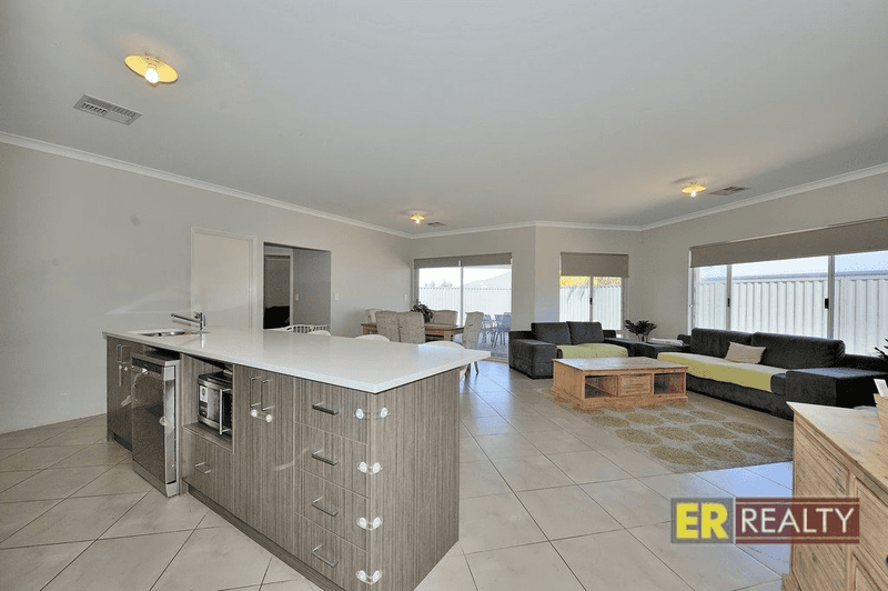 37 Ballybofey Loop, BULLSBROOK, WA 6084