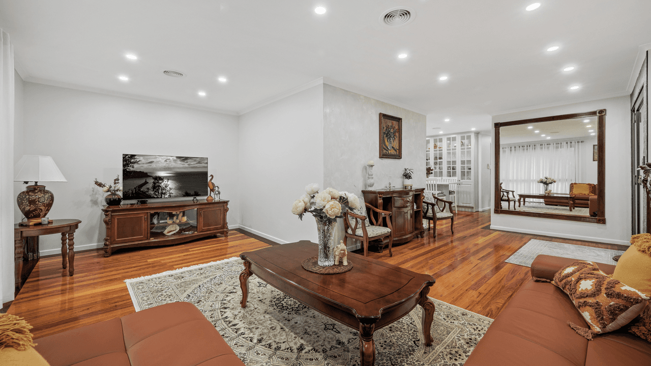 12 METHIL Place, ST ANDREWS, NSW 2566