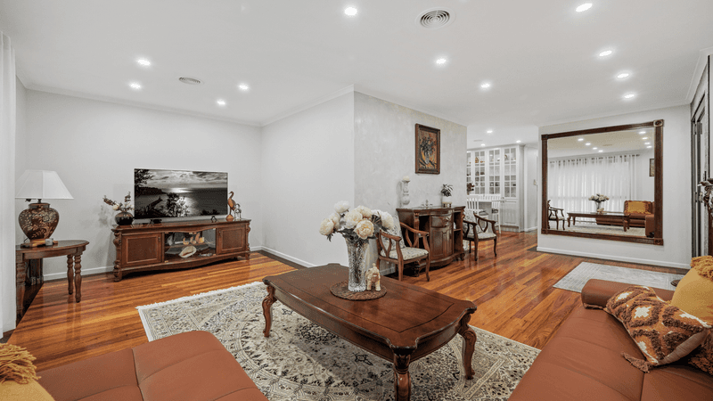 12 METHIL Place, ST ANDREWS, NSW 2566