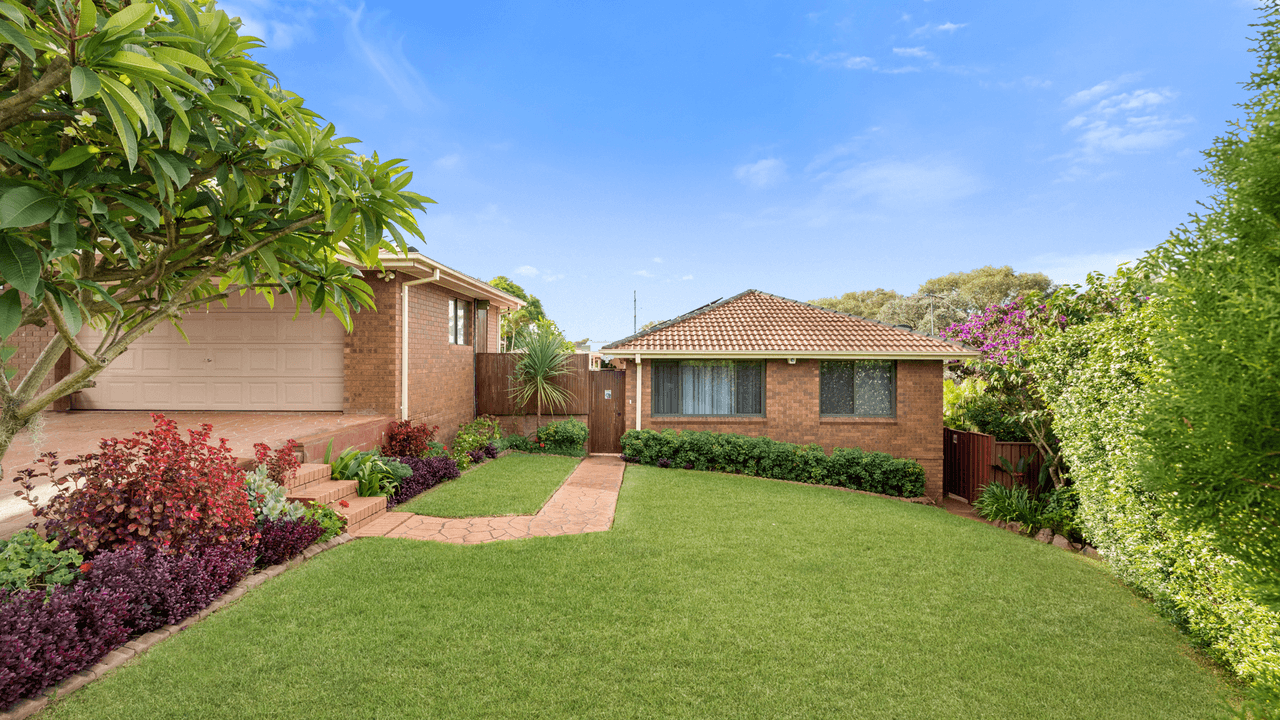 12 METHIL Place, ST ANDREWS, NSW 2566