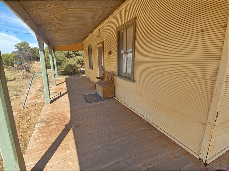 76 Boree Street, GRONG GRONG, NSW 2652