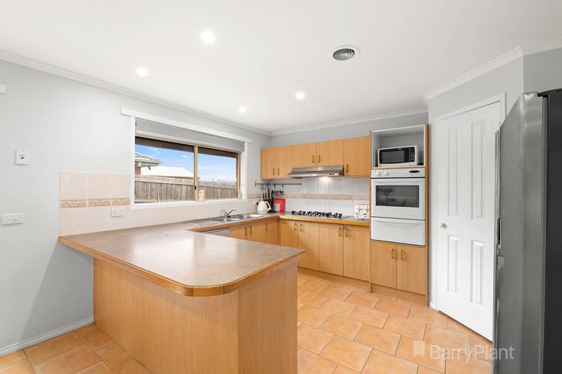 51 Bounty Way, Berwick, VIC 3806