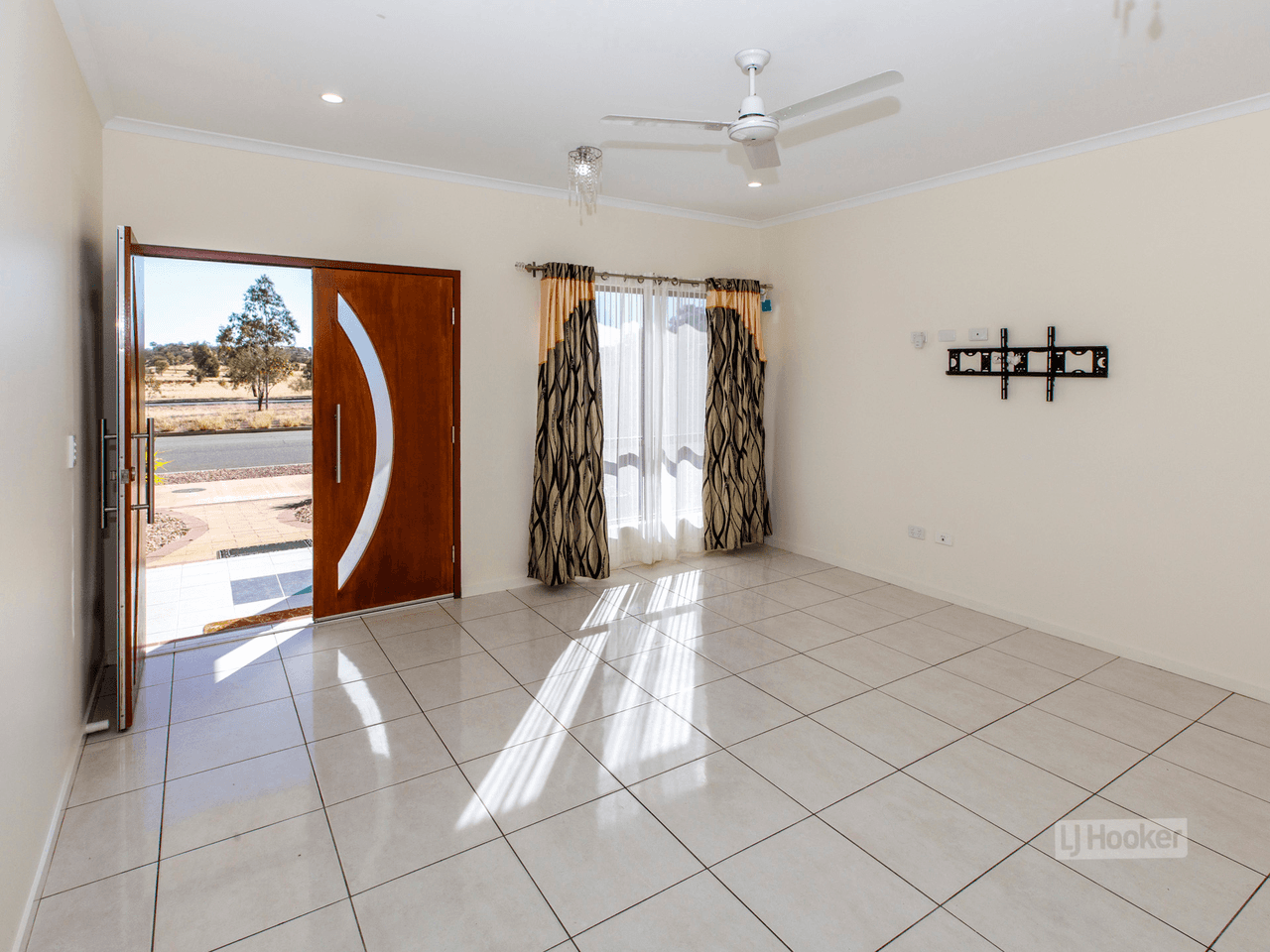 35 Irrampenye Street, MOUNT JOHNS, NT 0874