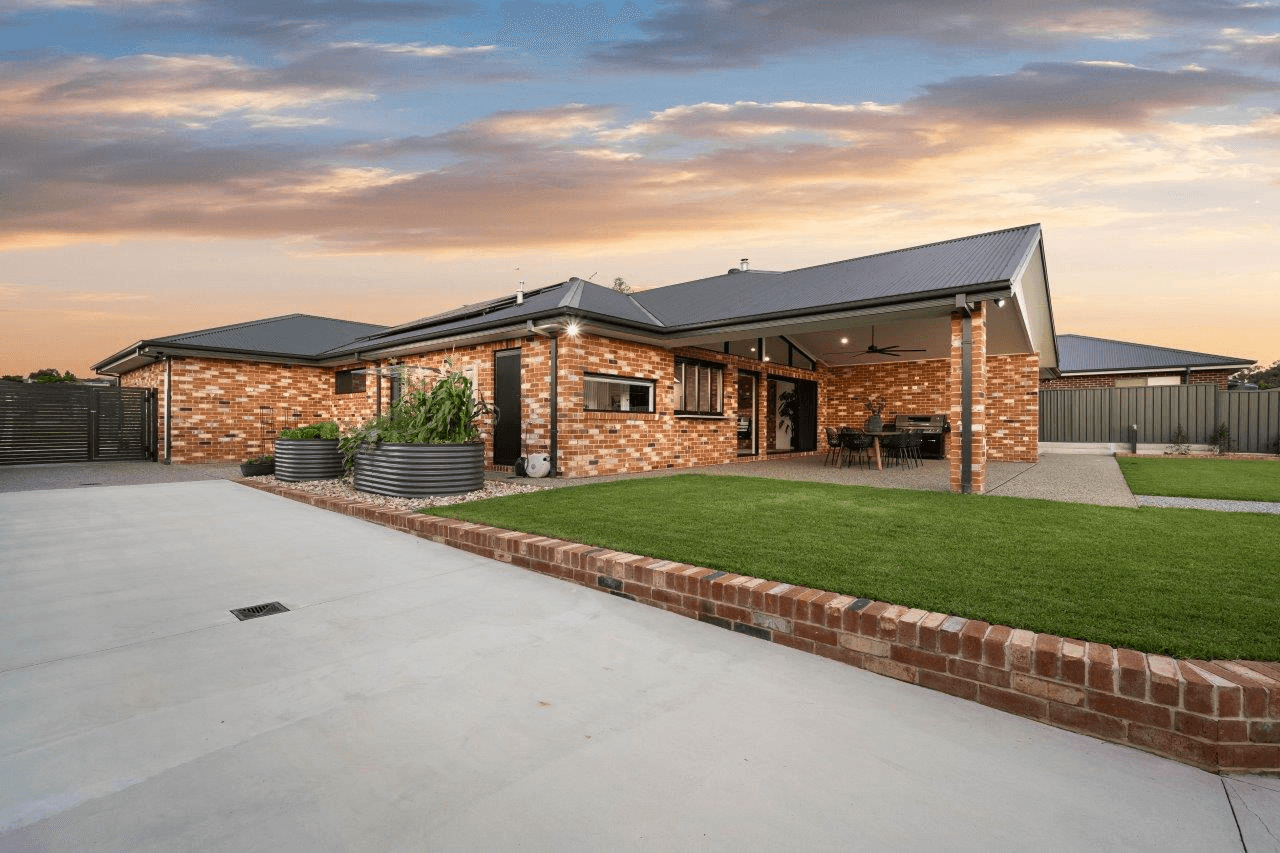 50 Alpine Street, THURGOONA, NSW 2640