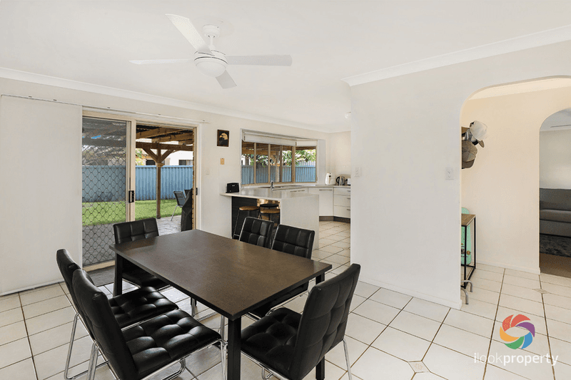 4 Bullando Street, WARANA, QLD 4575