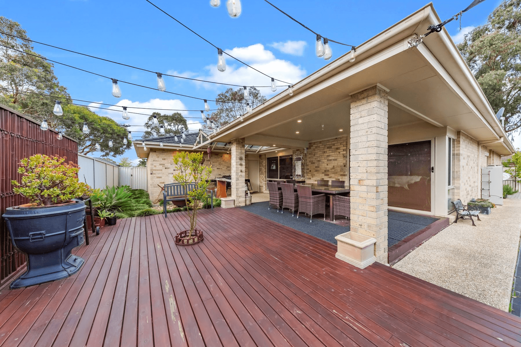 1 Wonboyn Close, Pakenham, VIC 3810