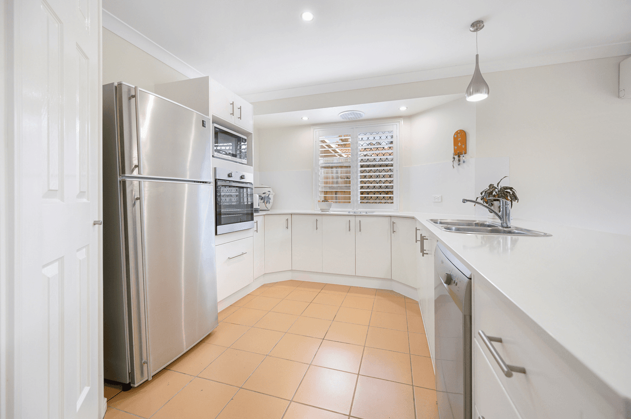 41 Desert Falls Crescent, PARKWOOD, QLD 4214