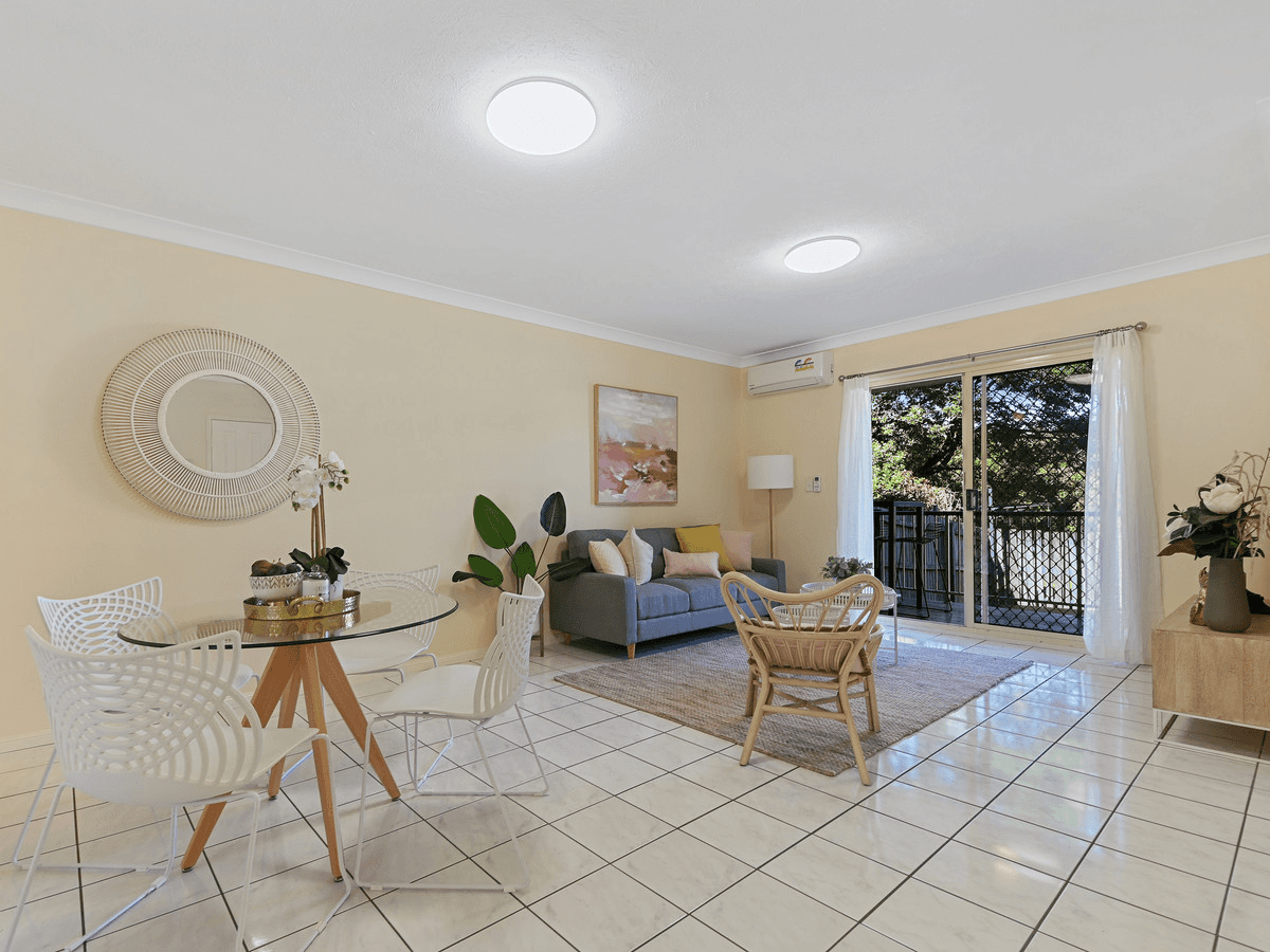 2/12 Wallace Street, Chermside, QLD 4032