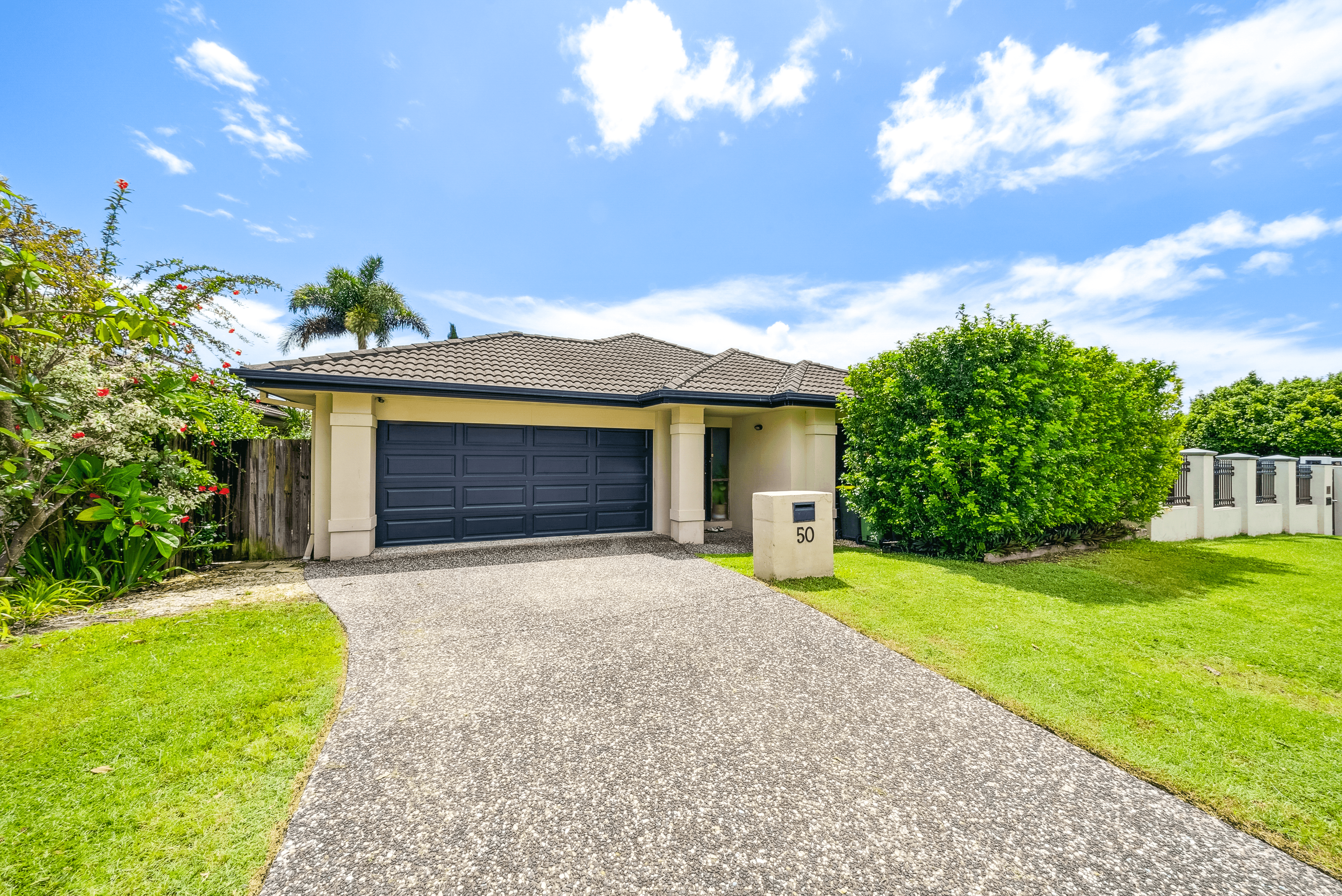 50 Bayswater Avenue, VARSITY LAKES, QLD 4227