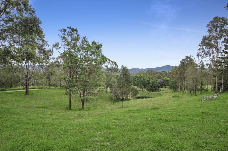 121 Oatlands Court, WIGHTS MOUNTAIN, QLD 4520