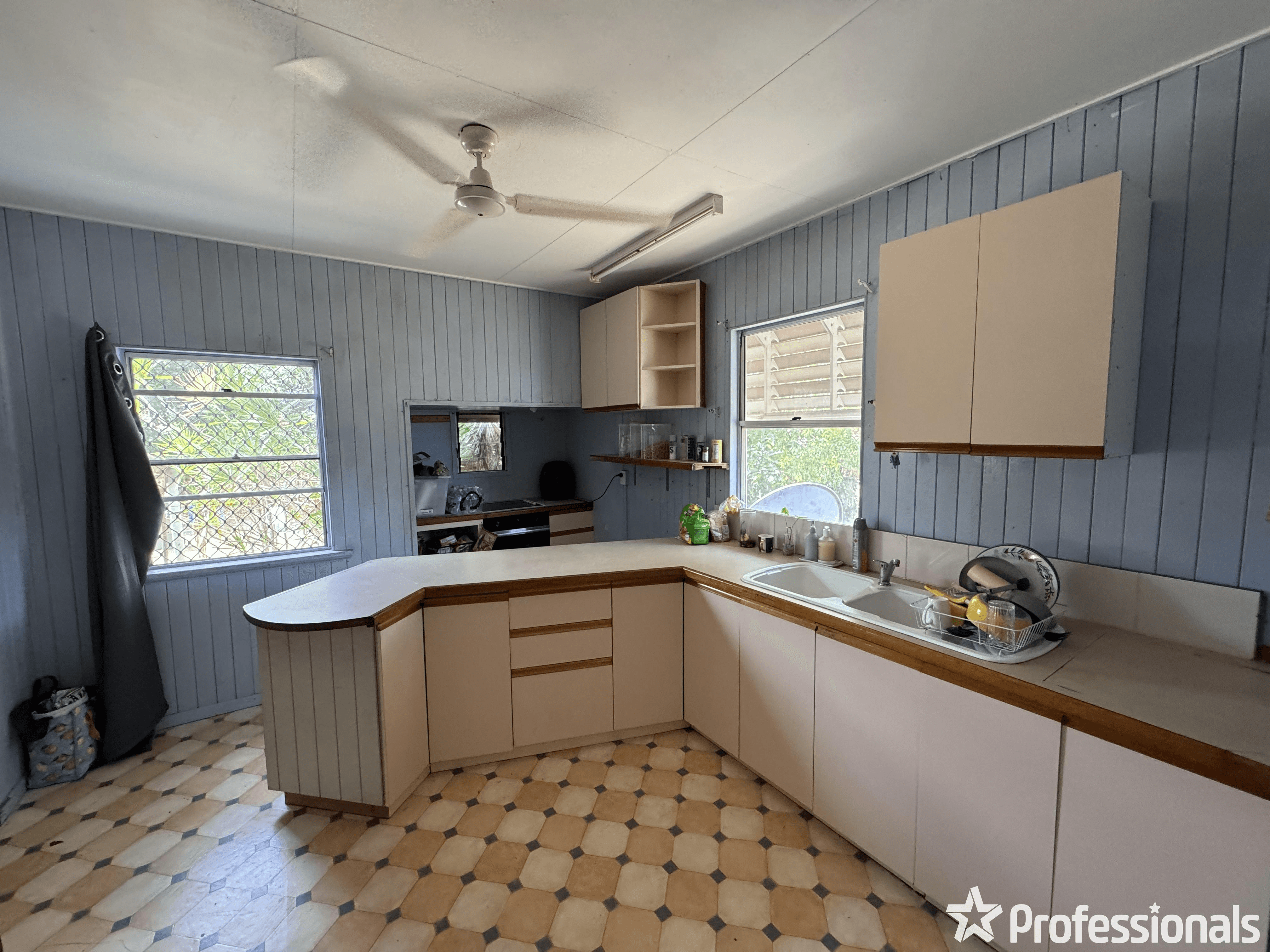 1 Pine Street, ANDERGROVE, QLD 4740