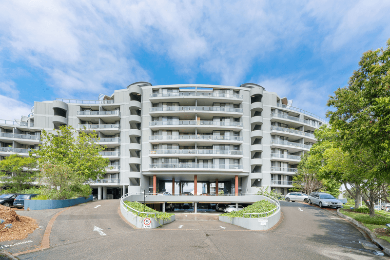 30/27 Bennelong Parkway, WENTWORTH POINT, NSW 2127