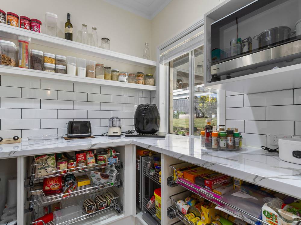 90 Stirling Drive, LAKES ENTRANCE, VIC 3909