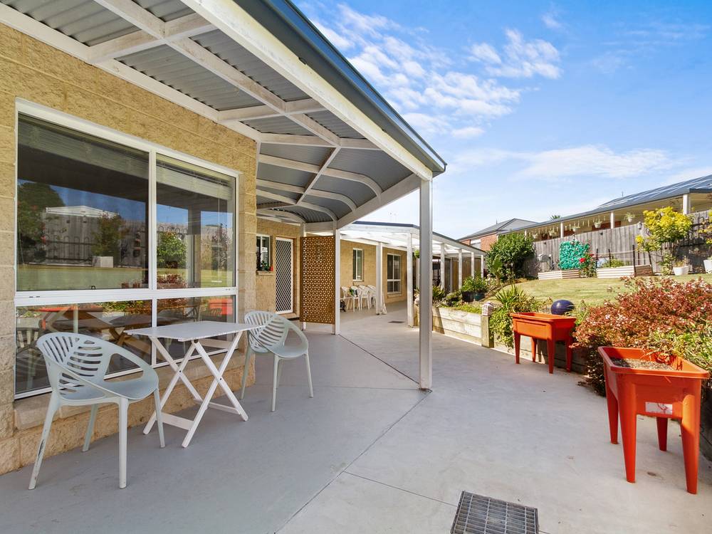90 Stirling Drive, LAKES ENTRANCE, VIC 3909